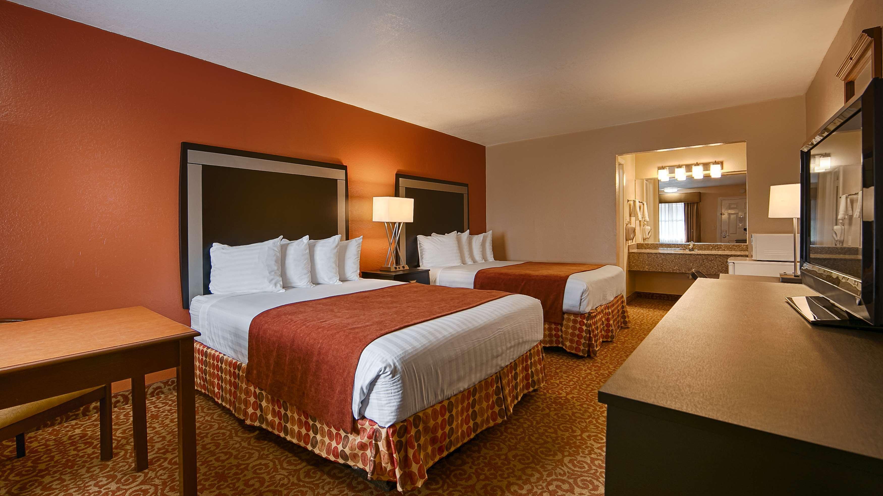 Surestay Hotel By Best Western Zapata Номер фото