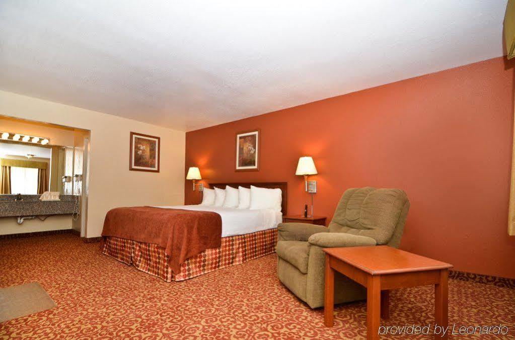 Surestay Hotel By Best Western Zapata Экстерьер фото