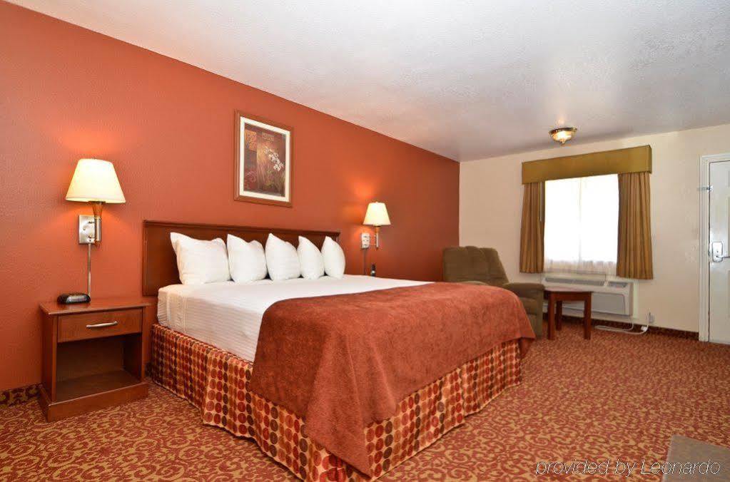 Surestay Hotel By Best Western Zapata Экстерьер фото