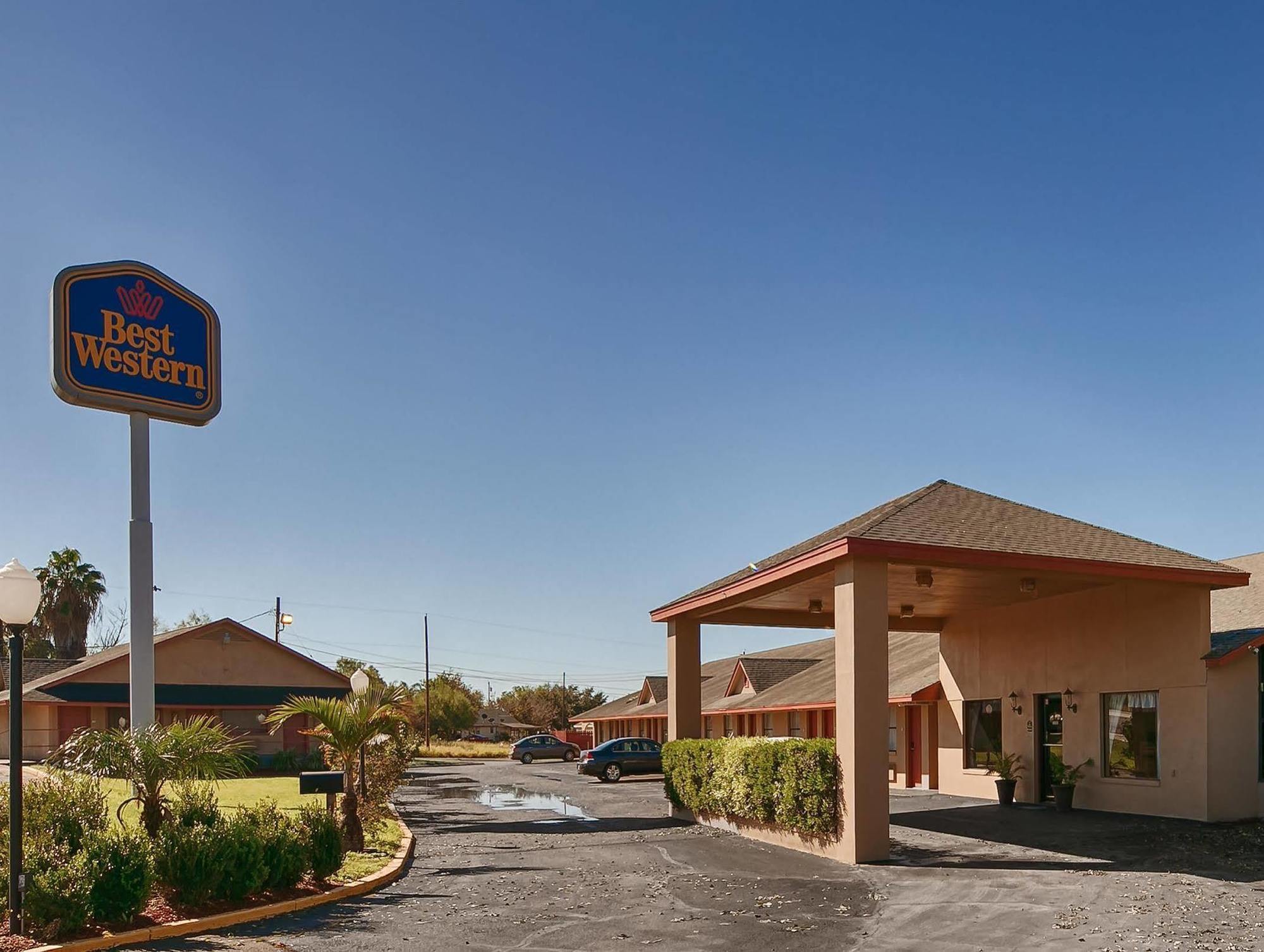 Surestay Hotel By Best Western Zapata Экстерьер фото